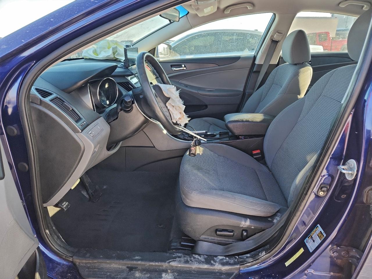 2011 HYUNDAI SONATA GLS photo 13