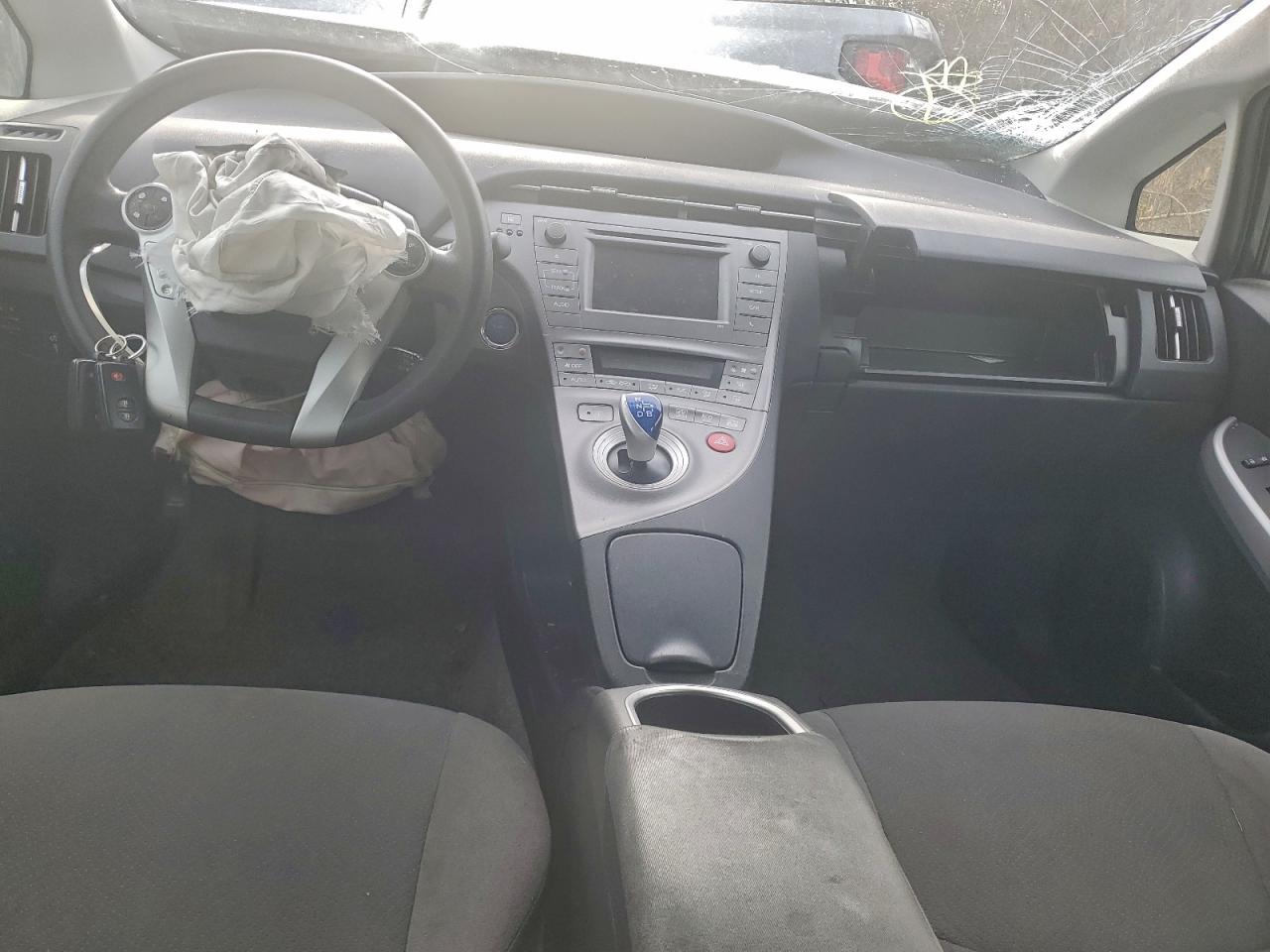 2012 TOYOTA PRIUS photo 8