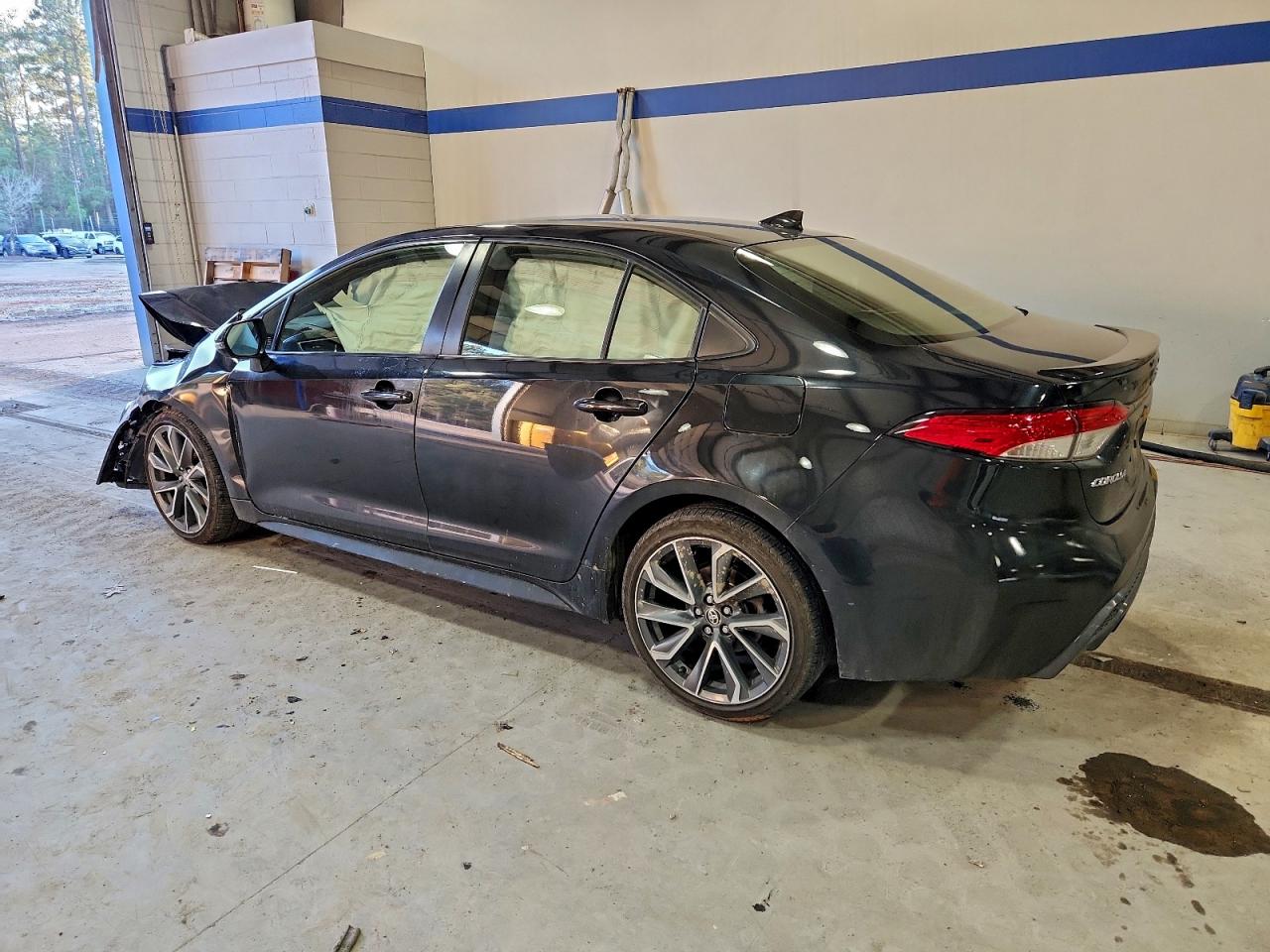 2021 TOYOTA COROLLA SE photo 2