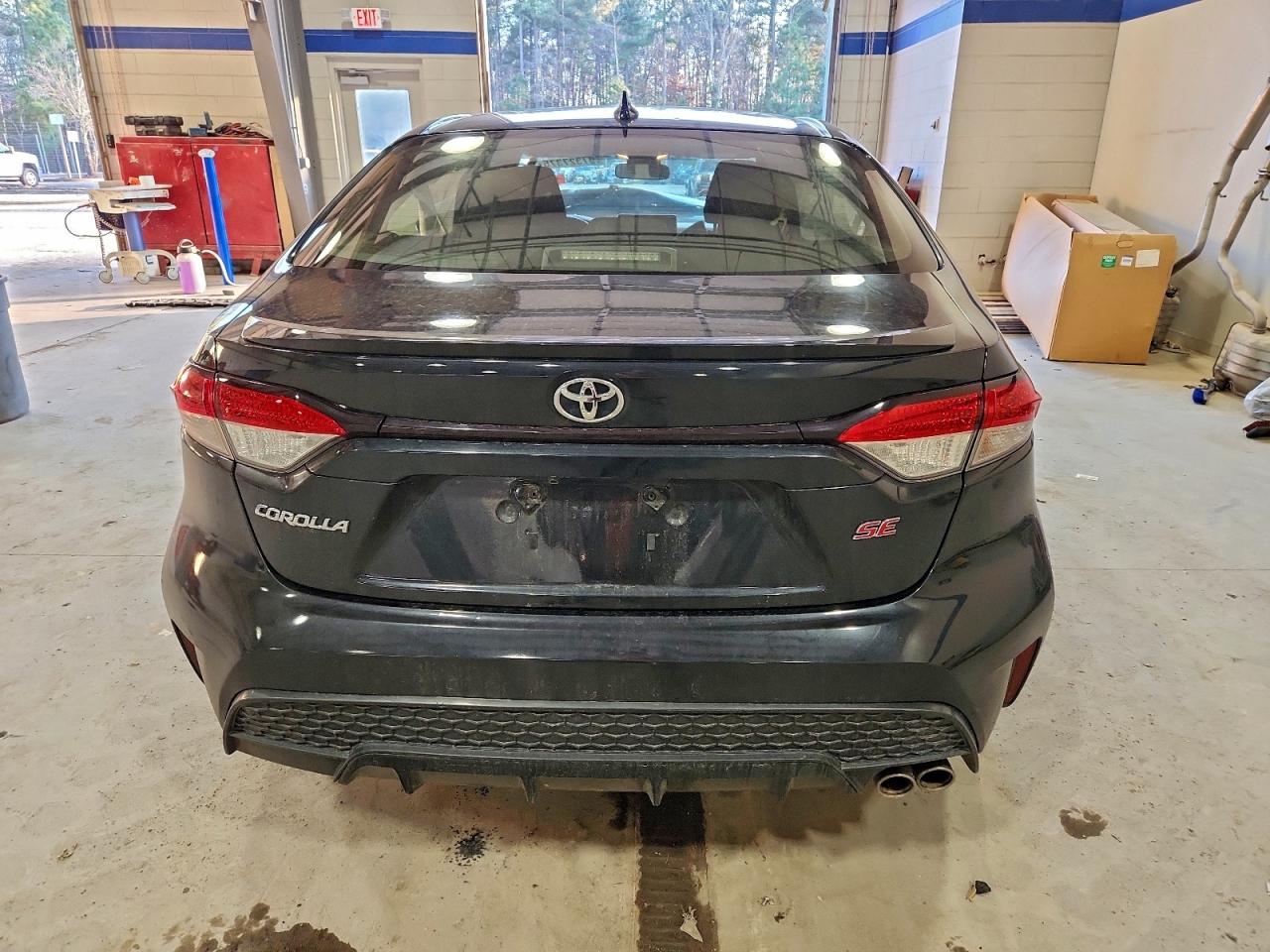 2021 TOYOTA COROLLA SE photo 6