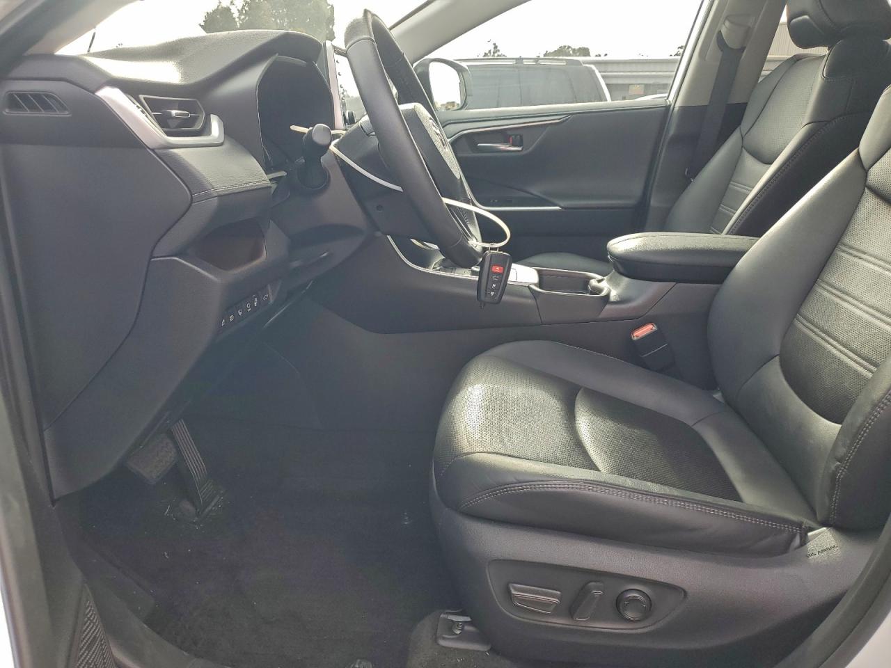 2021 TOYOTA RAV4 LIMITED photo 7