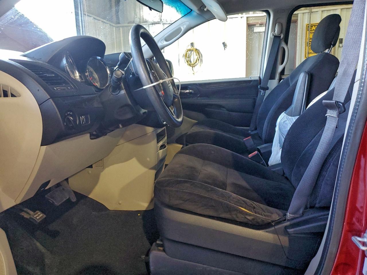 2015 DODGE GRAND CARAVAN SE photo 7