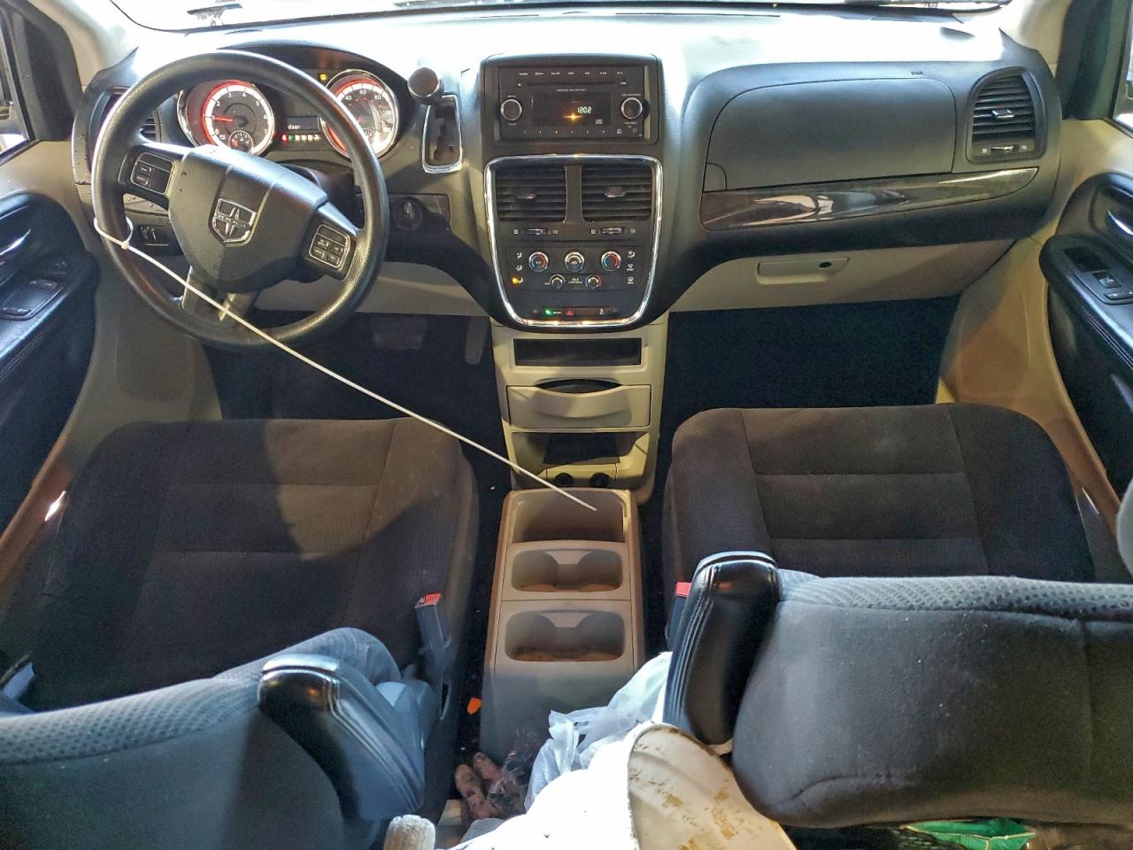 2015 DODGE GRAND CARAVAN SE photo 8