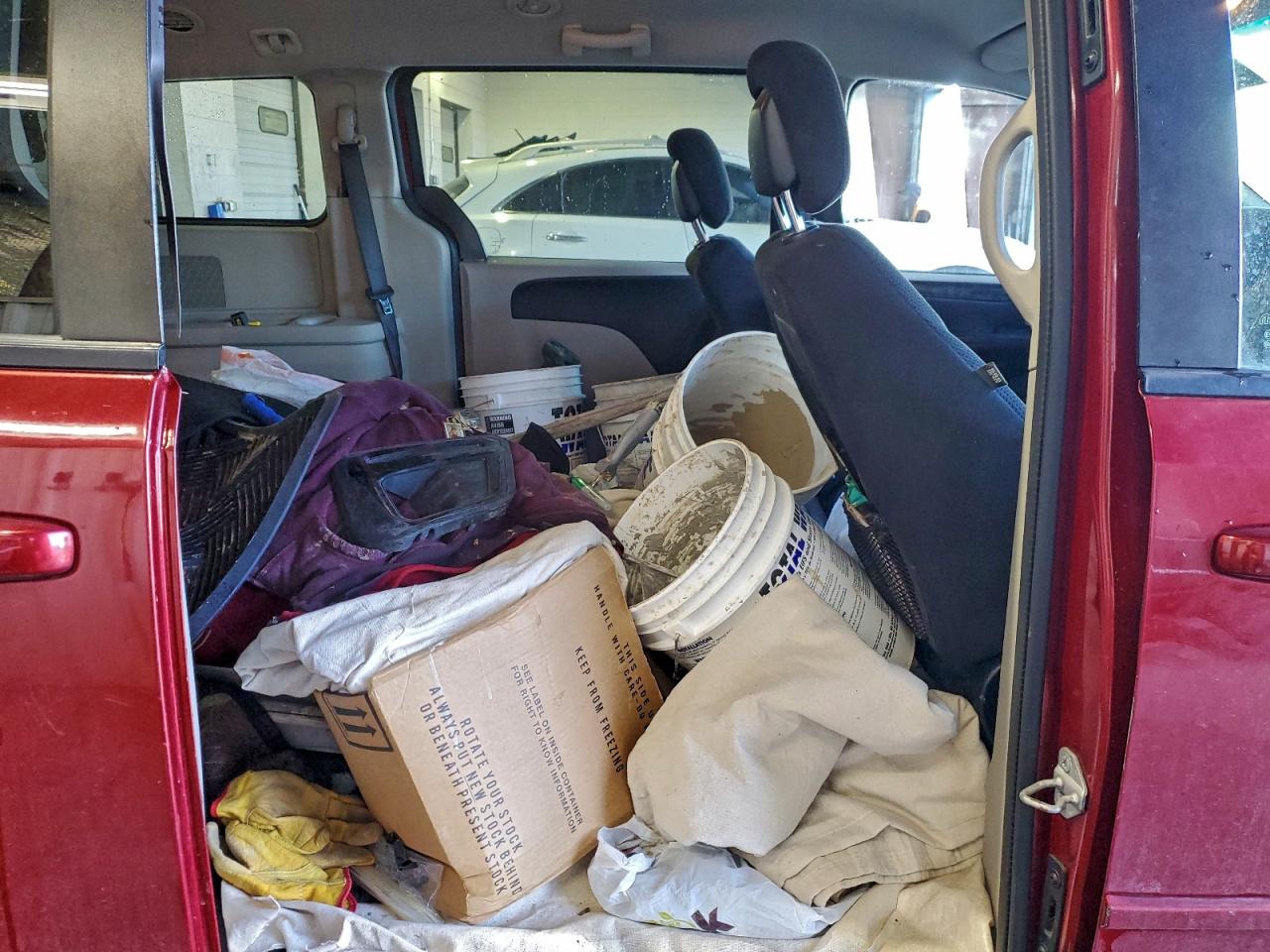 2015 DODGE GRAND CARAVAN SE photo 11