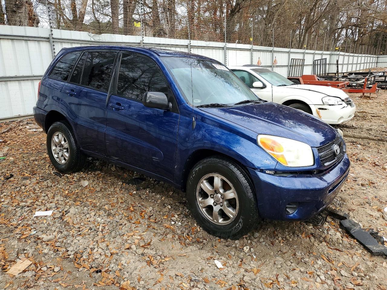 2004 TOYOTA RAV4 photo 10