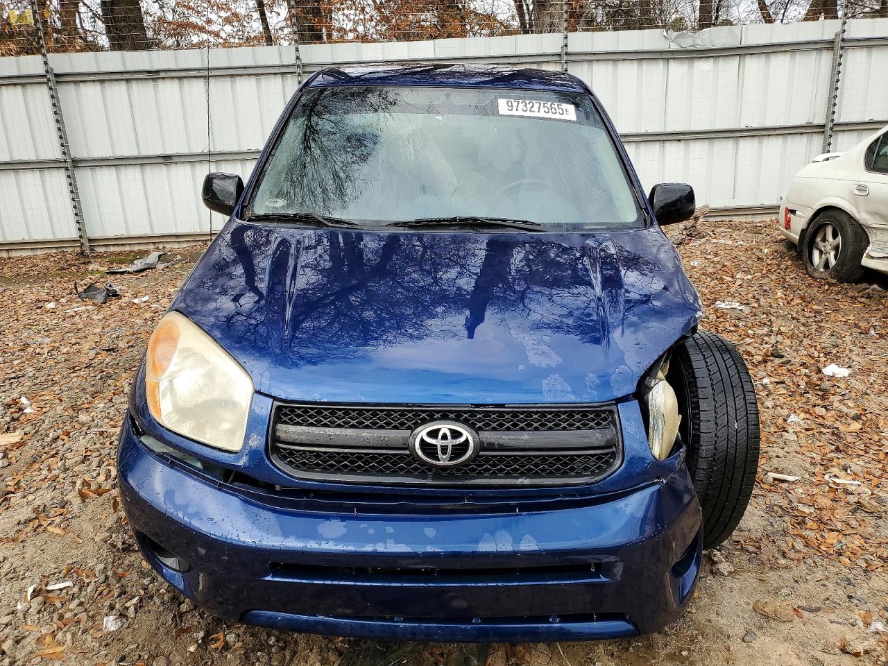 2004 TOYOTA RAV4 photo 13