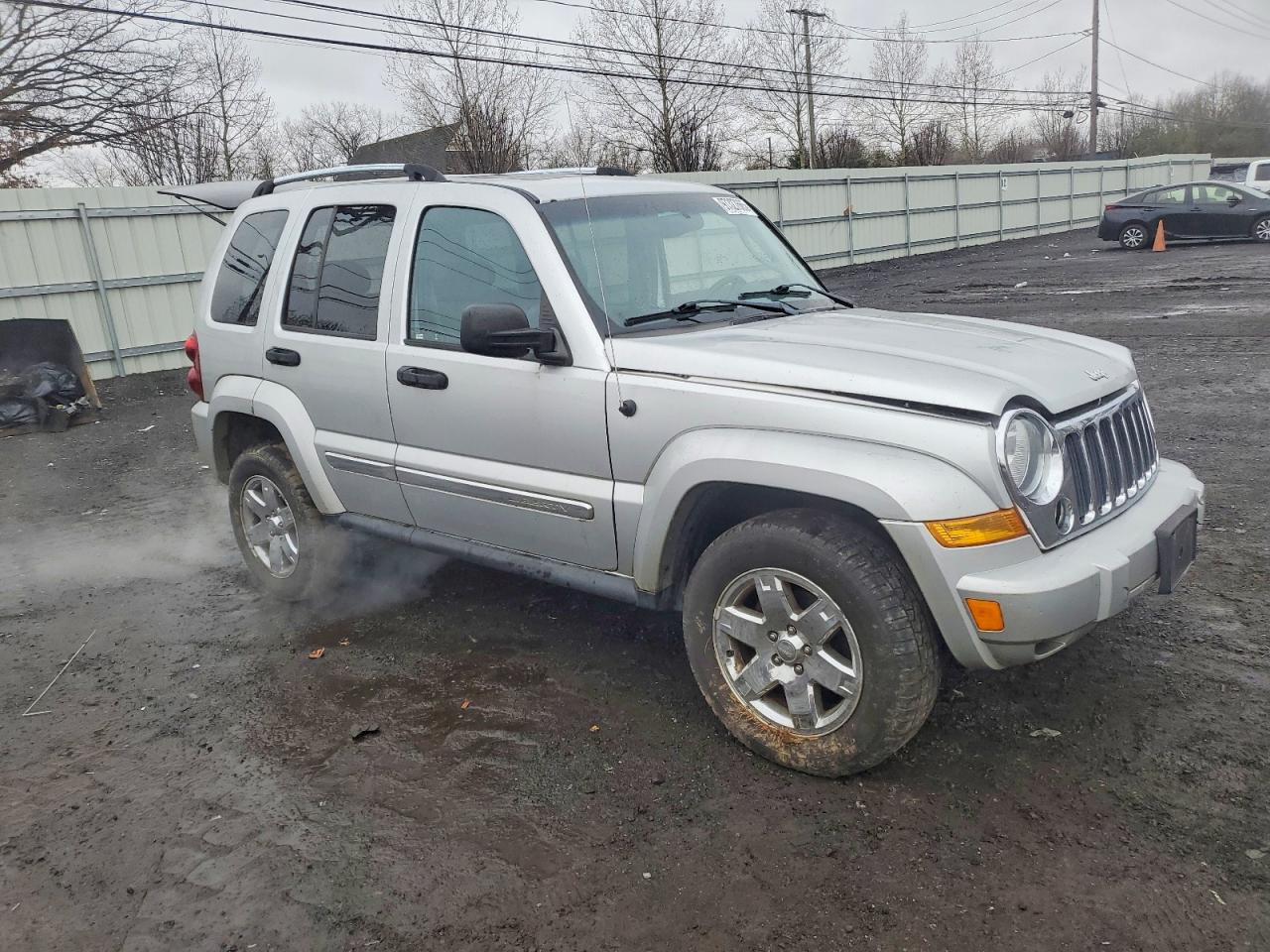 2005 JEEP LIBERTY LIMITED photo 10