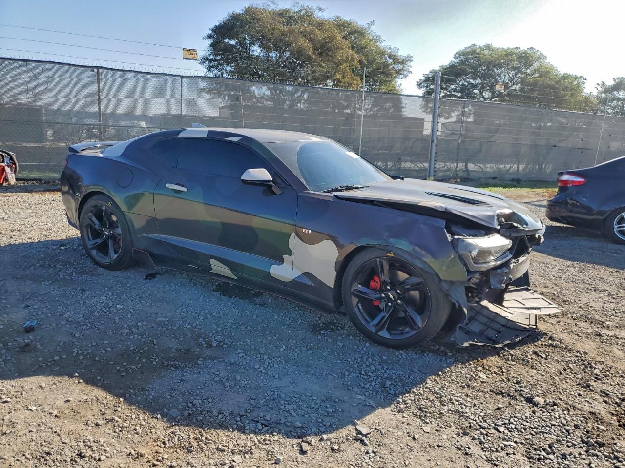 2016 CHEVROLET CAMARO LT photo 4