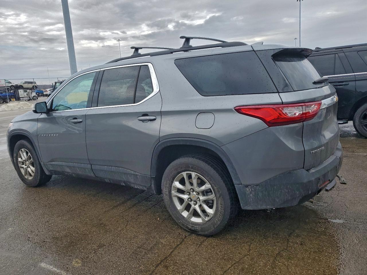 2019 CHEVROLET TRAVERSE LT photo 3