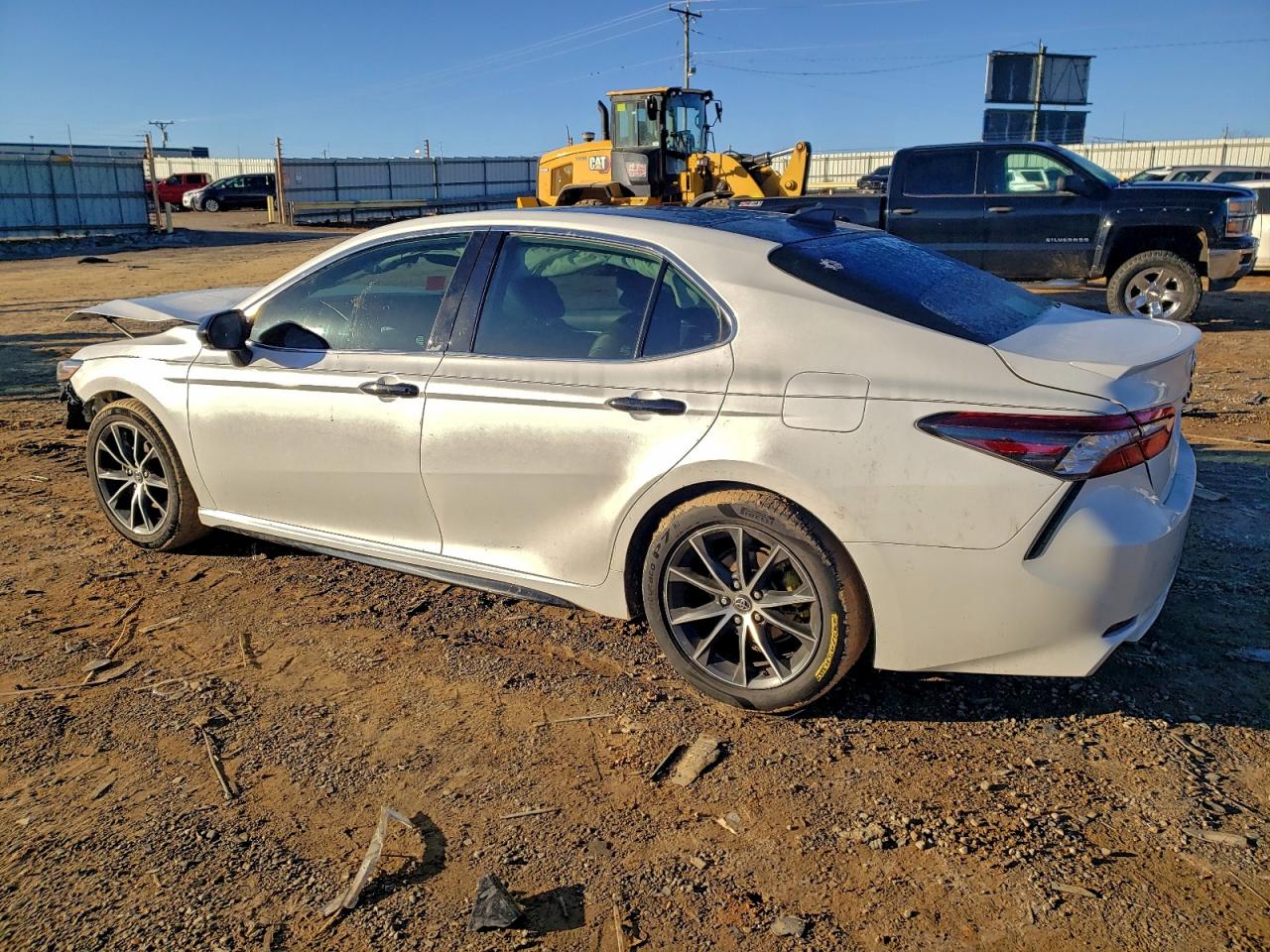 2021 TOYOTA CAMRY XSE photo 2
