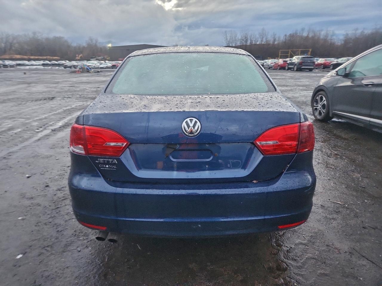 2013 VOLKSWAGEN JETTA BASE photo 11