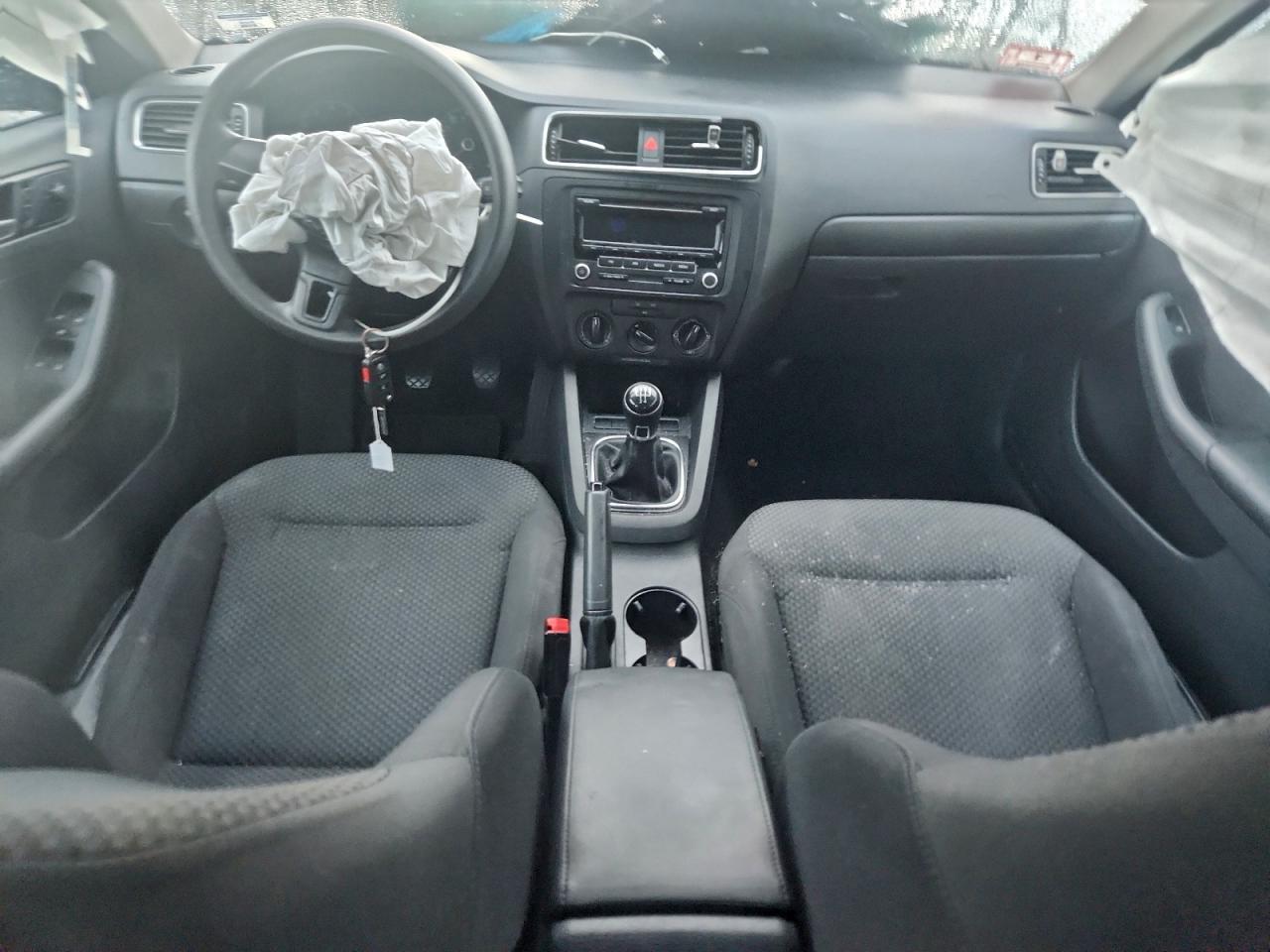 2013 VOLKSWAGEN JETTA BASE photo 15