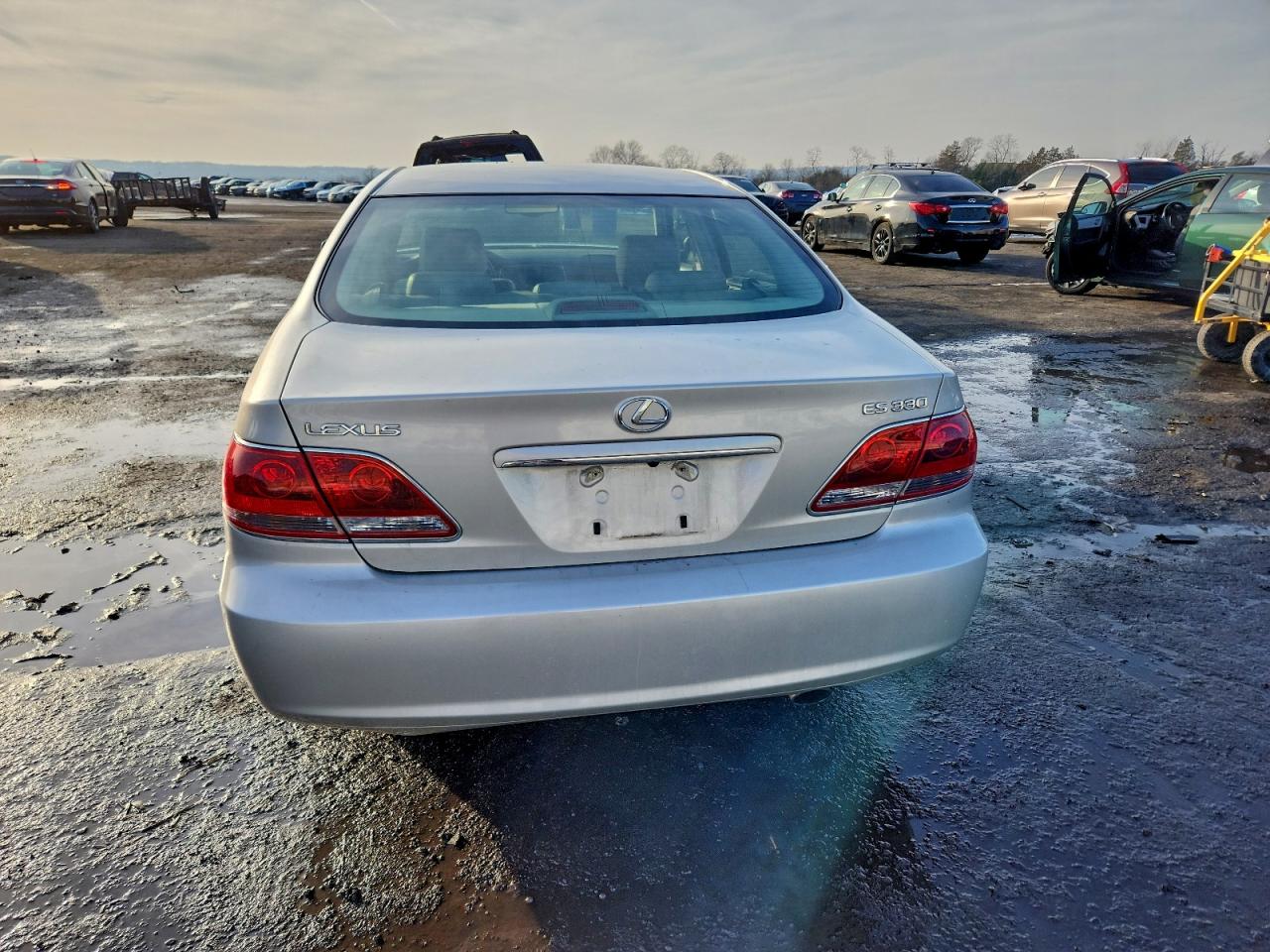 2005 LEXUS ES 330 photo 11