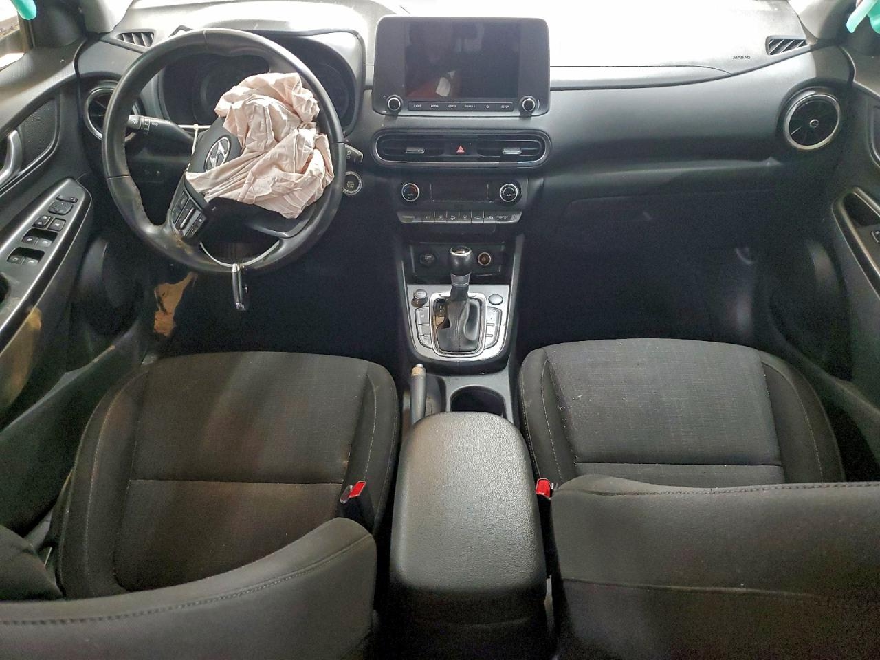 2022 HYUNDAI KONA SEL photo 8