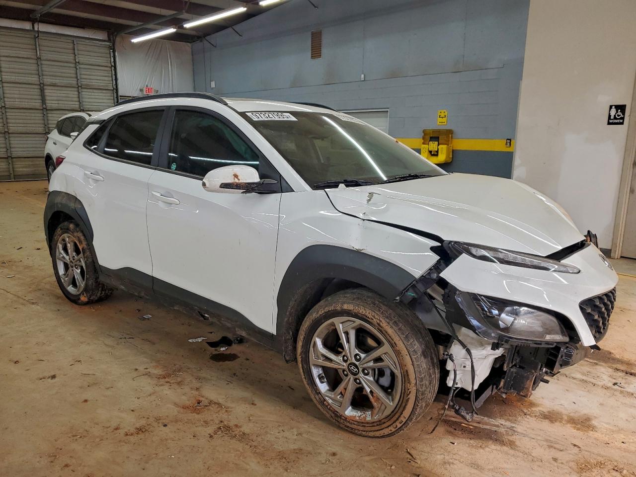 2022 HYUNDAI KONA SEL photo 4