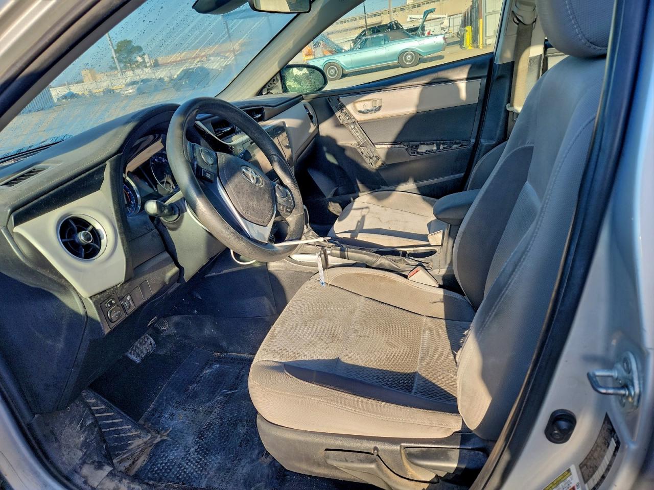 2017 TOYOTA COROLLA L photo 7