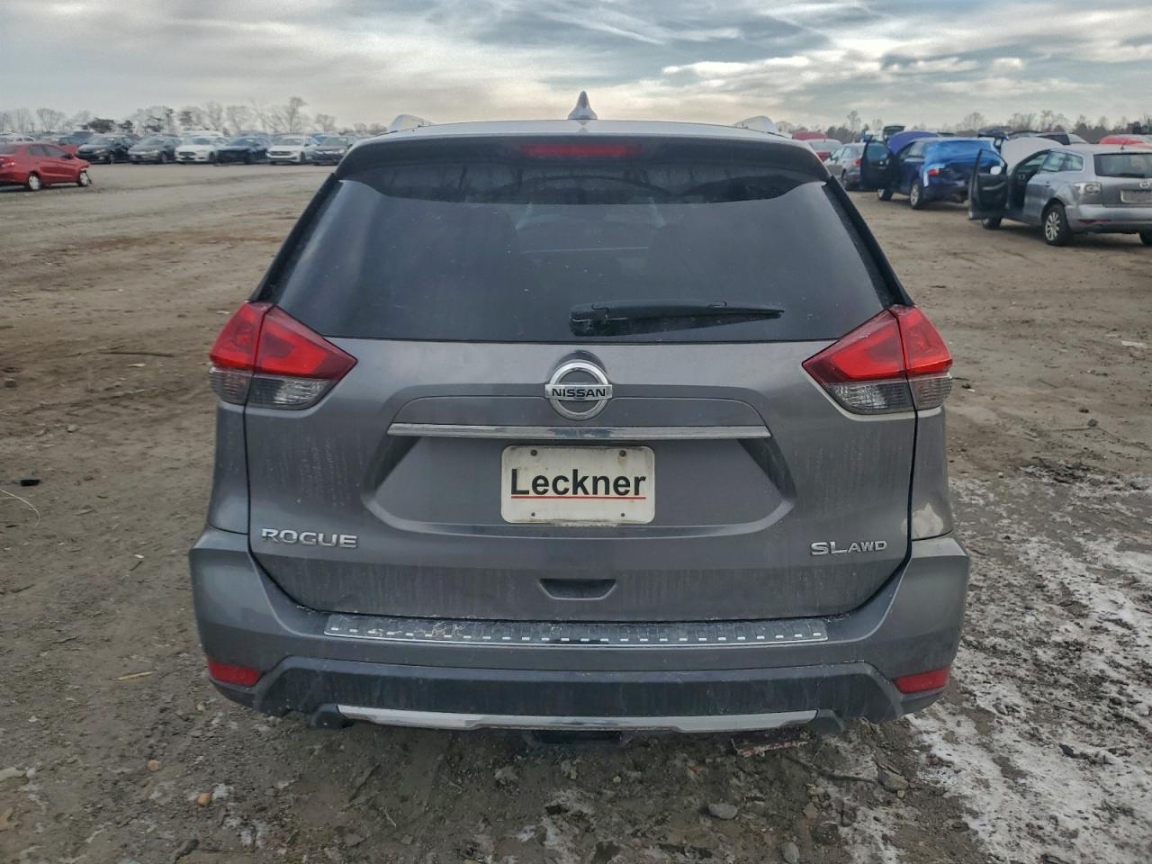 2018 NISSAN ROGUE S photo 6