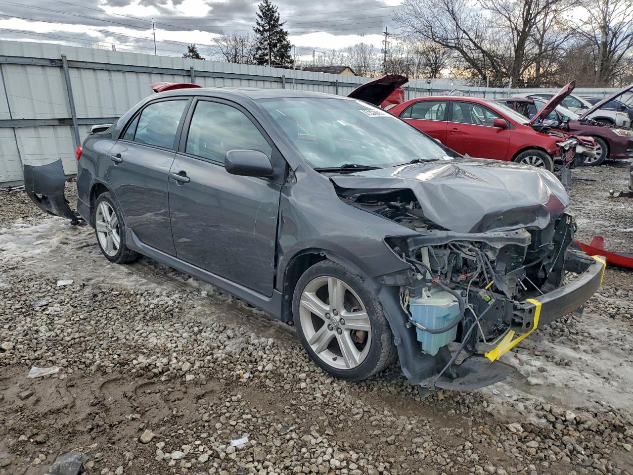 2013 TOYOTA COROLLA BASE photo 4