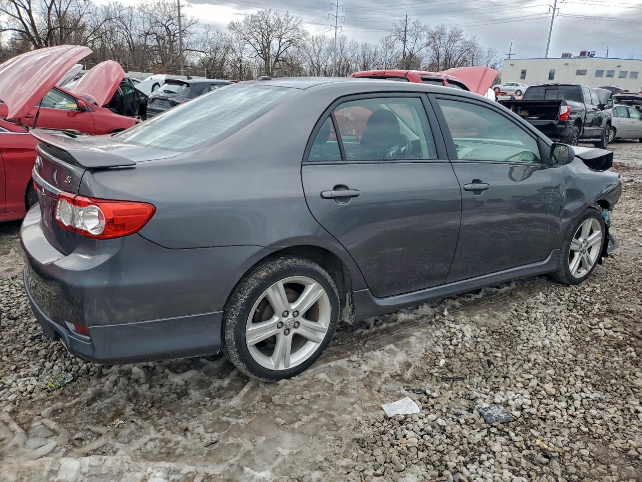 2013 TOYOTA COROLLA BASE photo 3