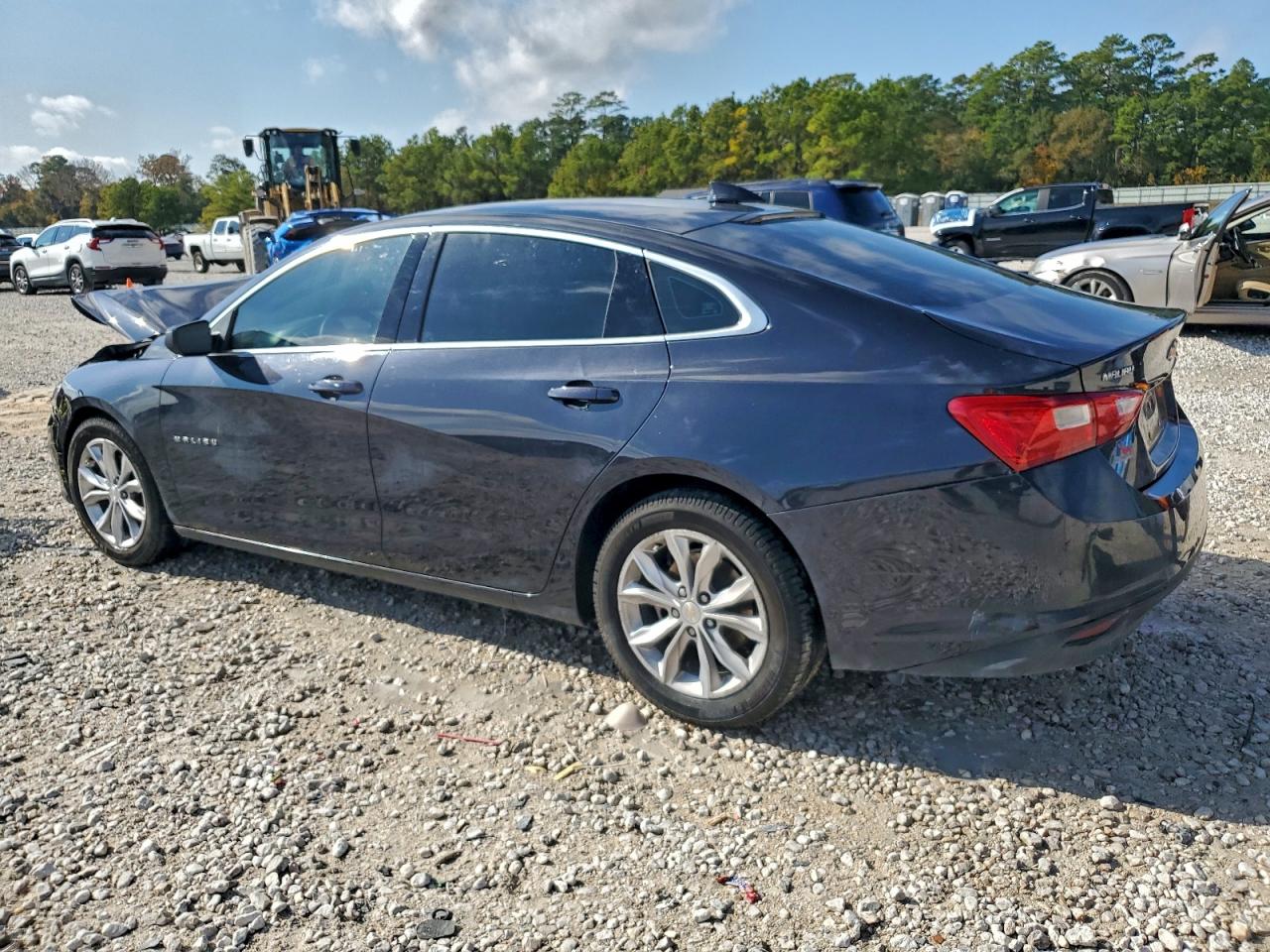 2023 CHEVROLET MALIBU LT photo 2