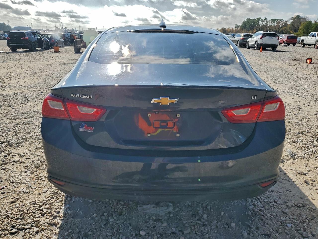 2023 CHEVROLET MALIBU LT photo 6