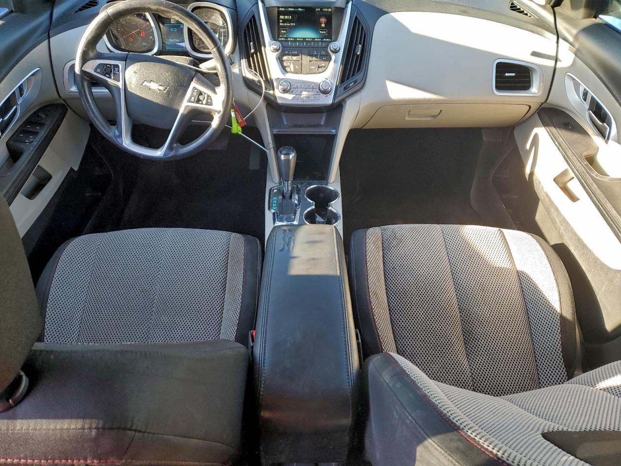 2016 CHEVROLET EQUINOX LT photo 8