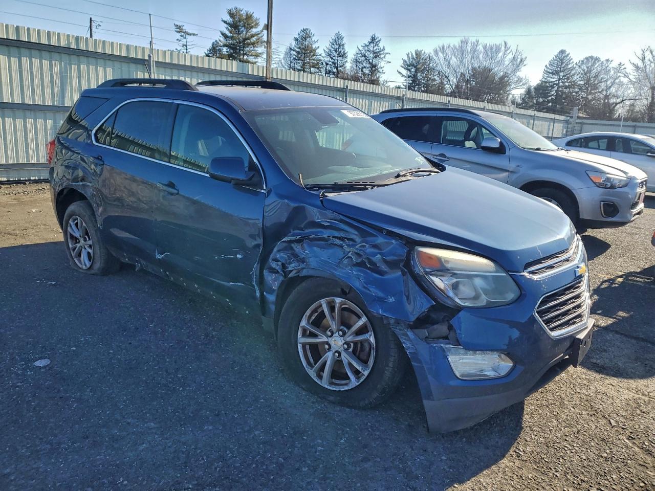2016 CHEVROLET EQUINOX LT photo 4