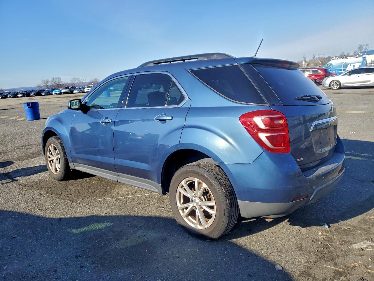 2016 CHEVROLET EQUINOX LT photo 2