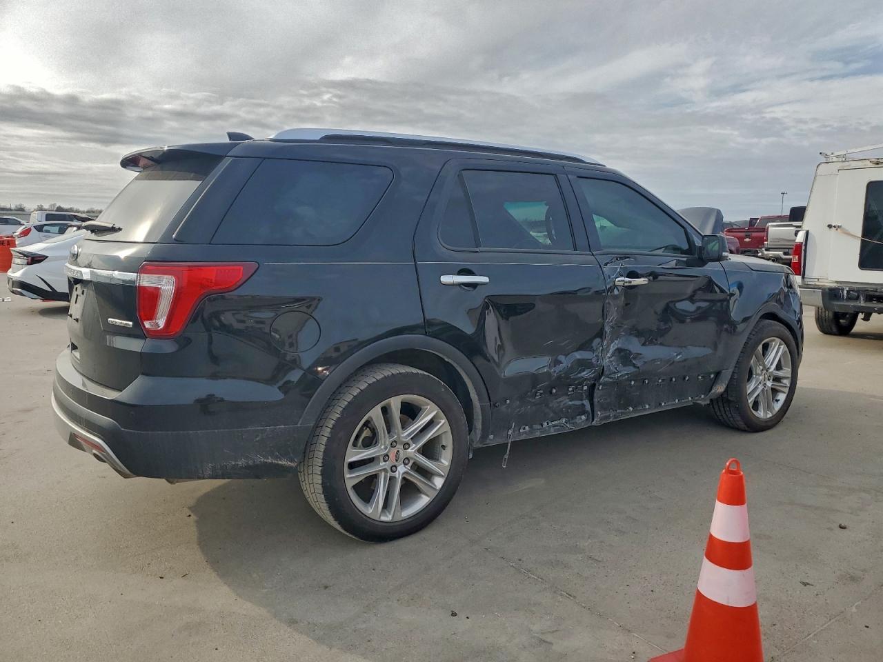 2016 FORD EXPLORER LIMITED photo 5