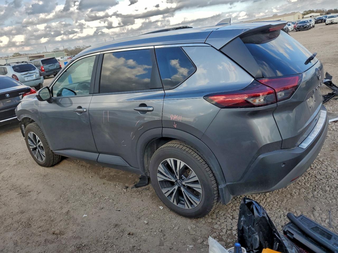 2023 NISSAN ROGUE SV photo 3