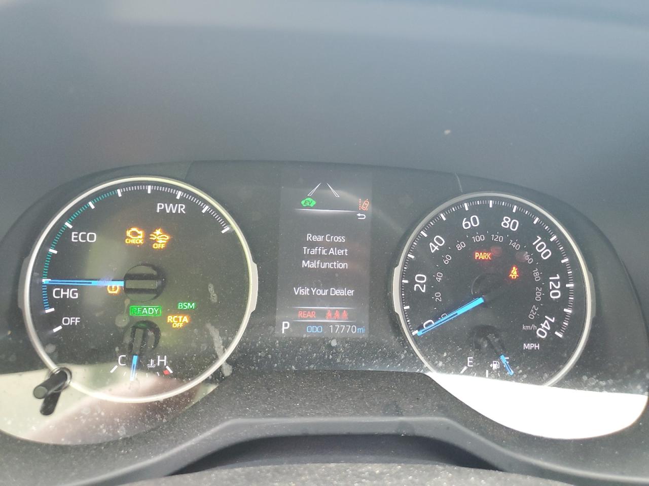 2022 TOYOTA RAV4 SE photo 9
