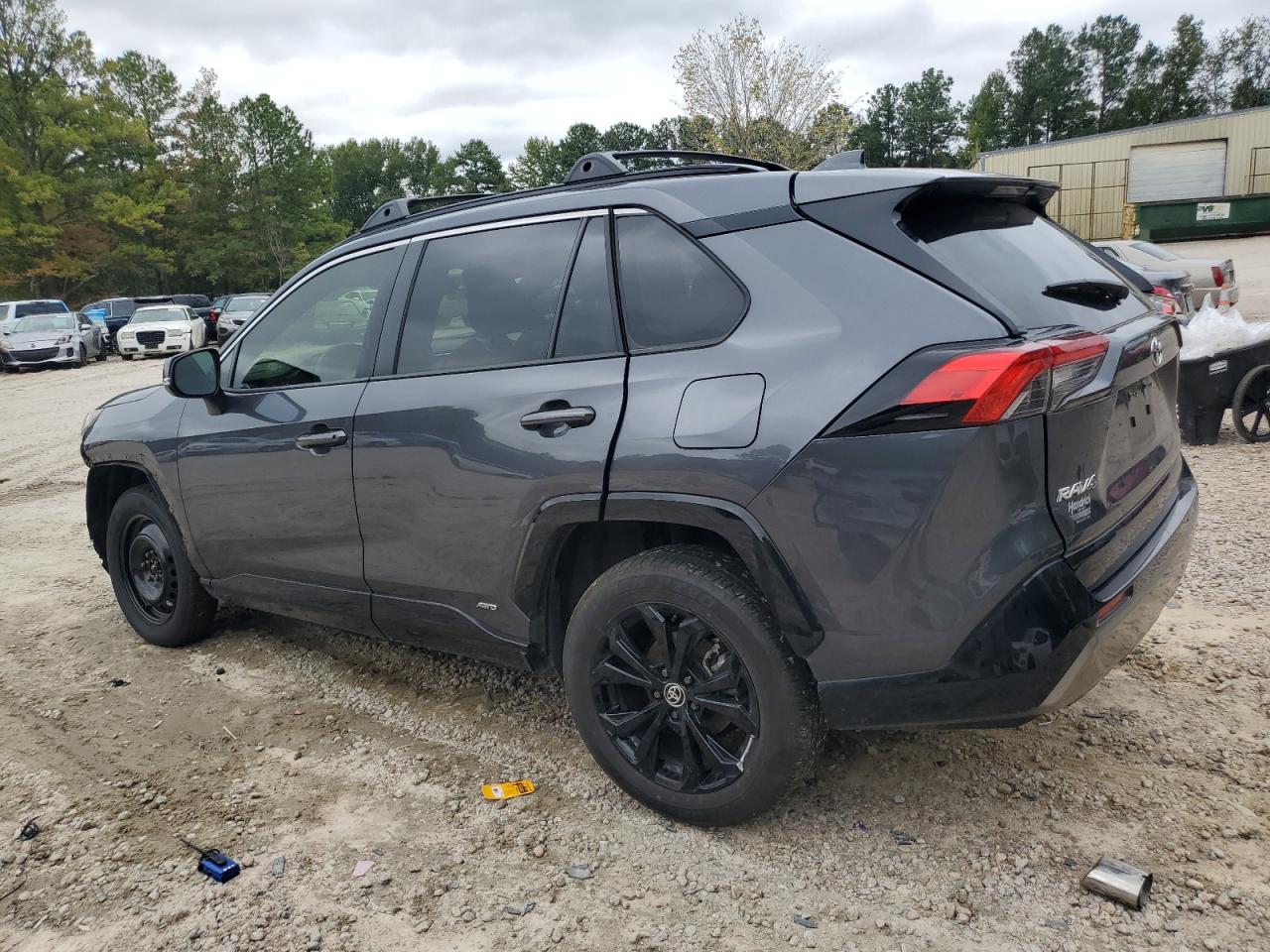 2022 TOYOTA RAV4 SE photo 2