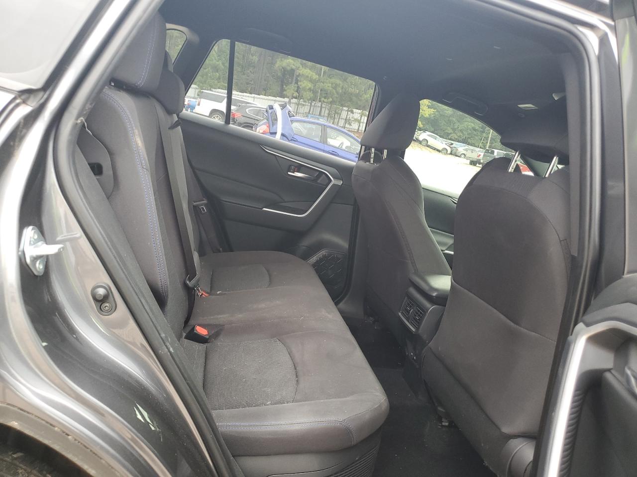 2022 TOYOTA RAV4 SE photo 10