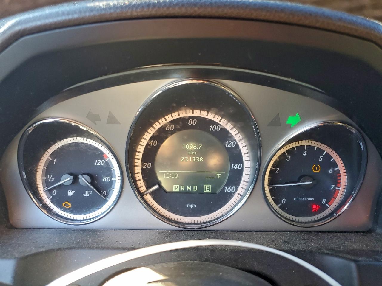 2011 MERCEDES-BENZ C 300 photo 9
