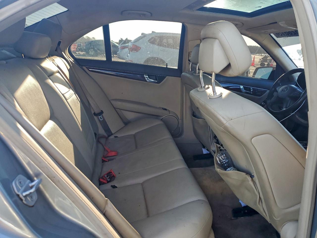 2011 MERCEDES-BENZ C 300 photo 10