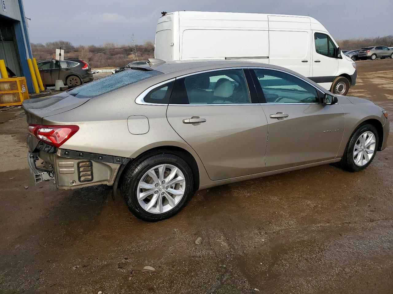 2022 CHEVROLET MALIBU LT photo 3