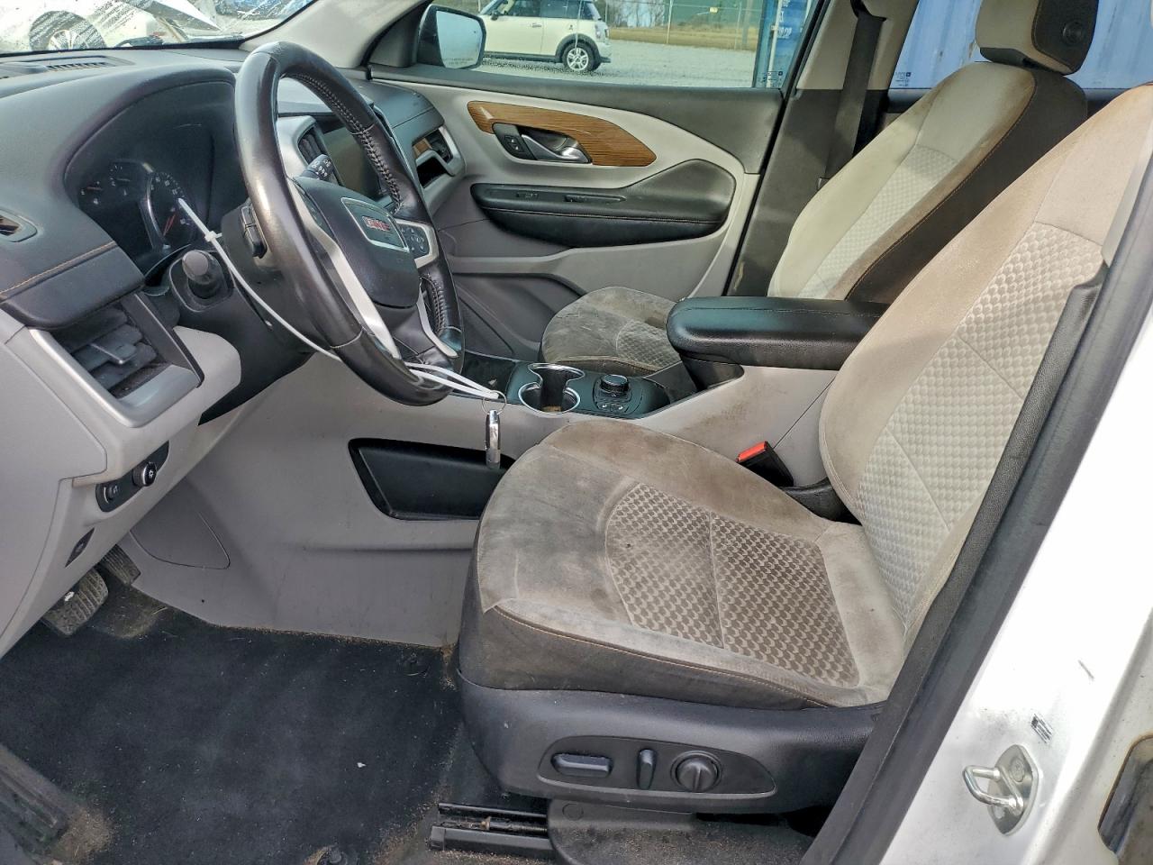 2018 GMC TERRAIN SLE photo 13