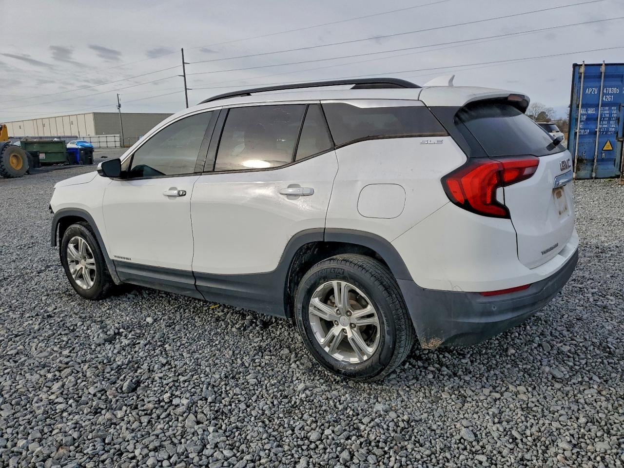 2018 GMC TERRAIN SLE photo 3