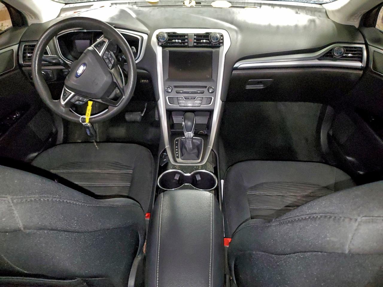 2016 FORD FUSION SE photo 8