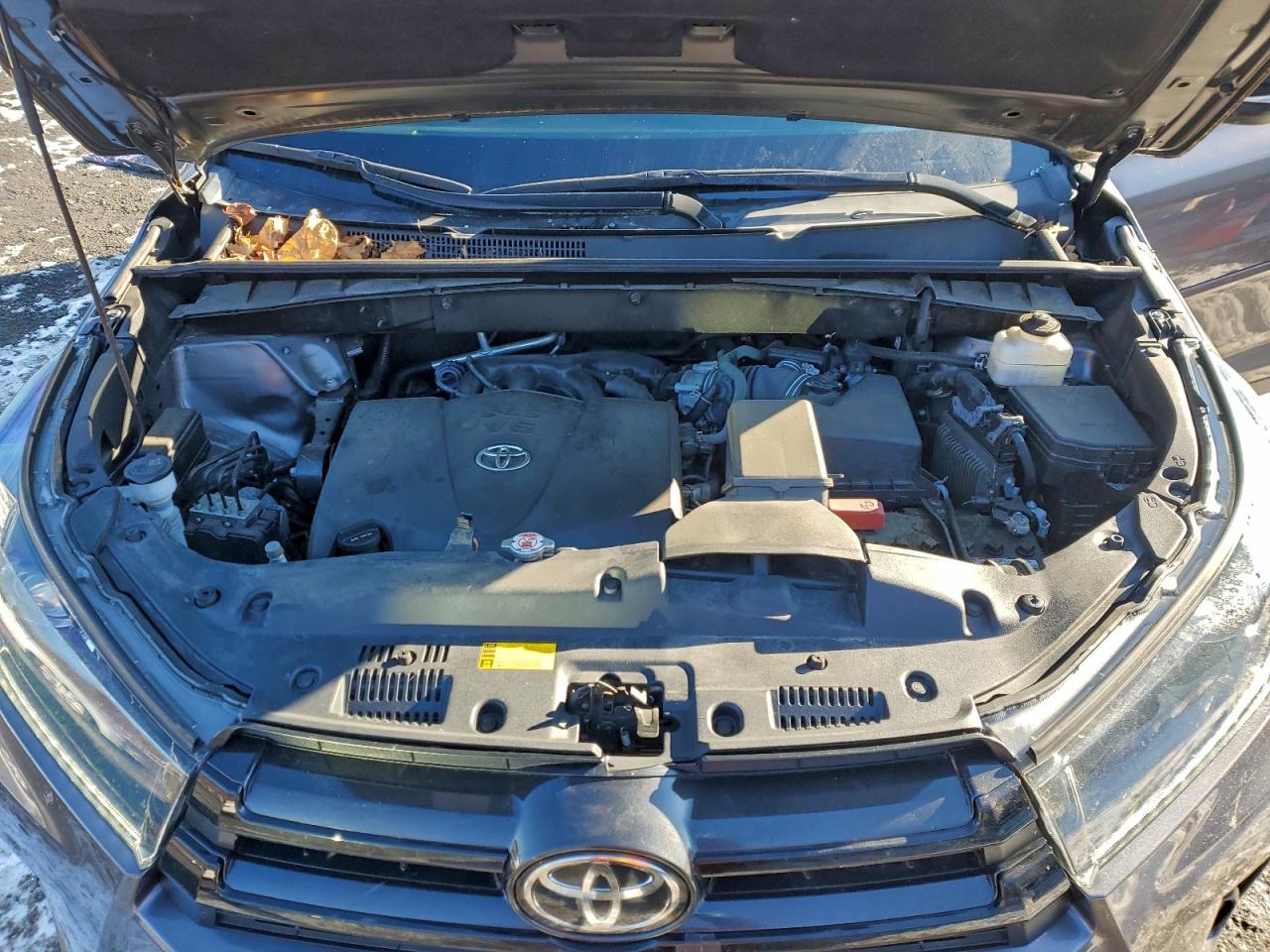 2019 TOYOTA HIGHLANDER SE photo 23