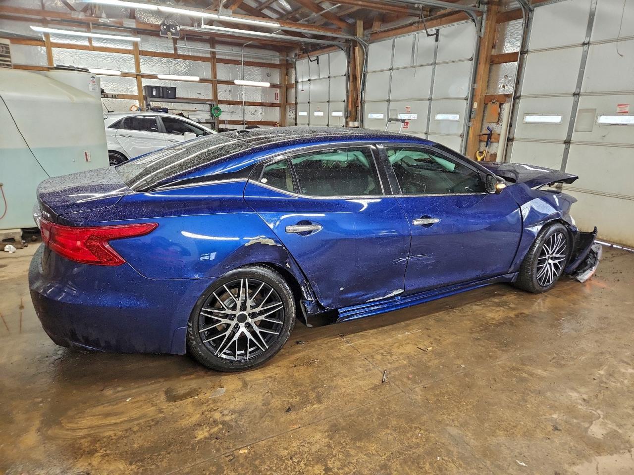 2017 NISSAN MAXIMA PLATINUM photo 3