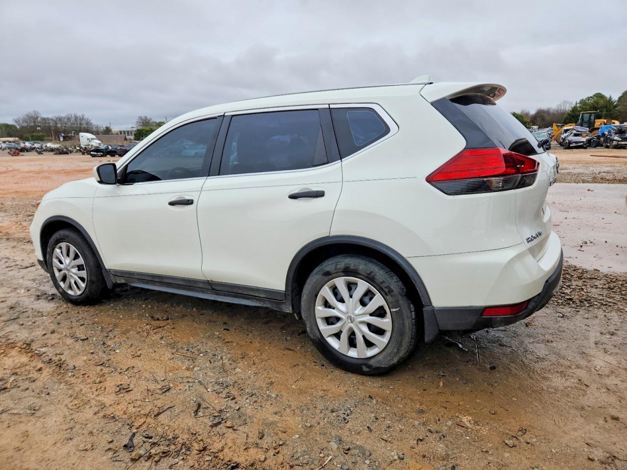 2017 NISSAN ROGUE S photo 4