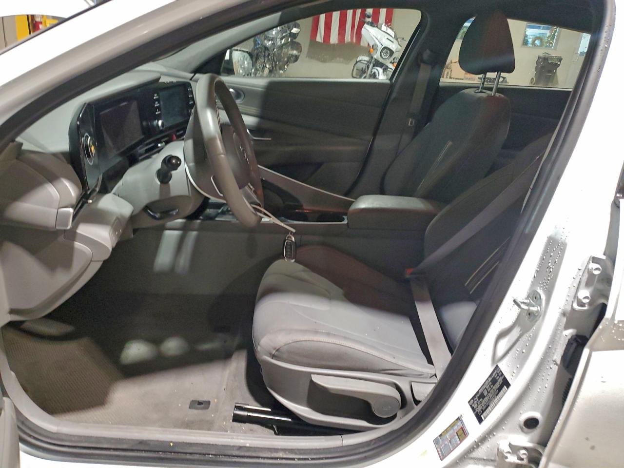 2021 HYUNDAI ELANTRA SEL photo 13