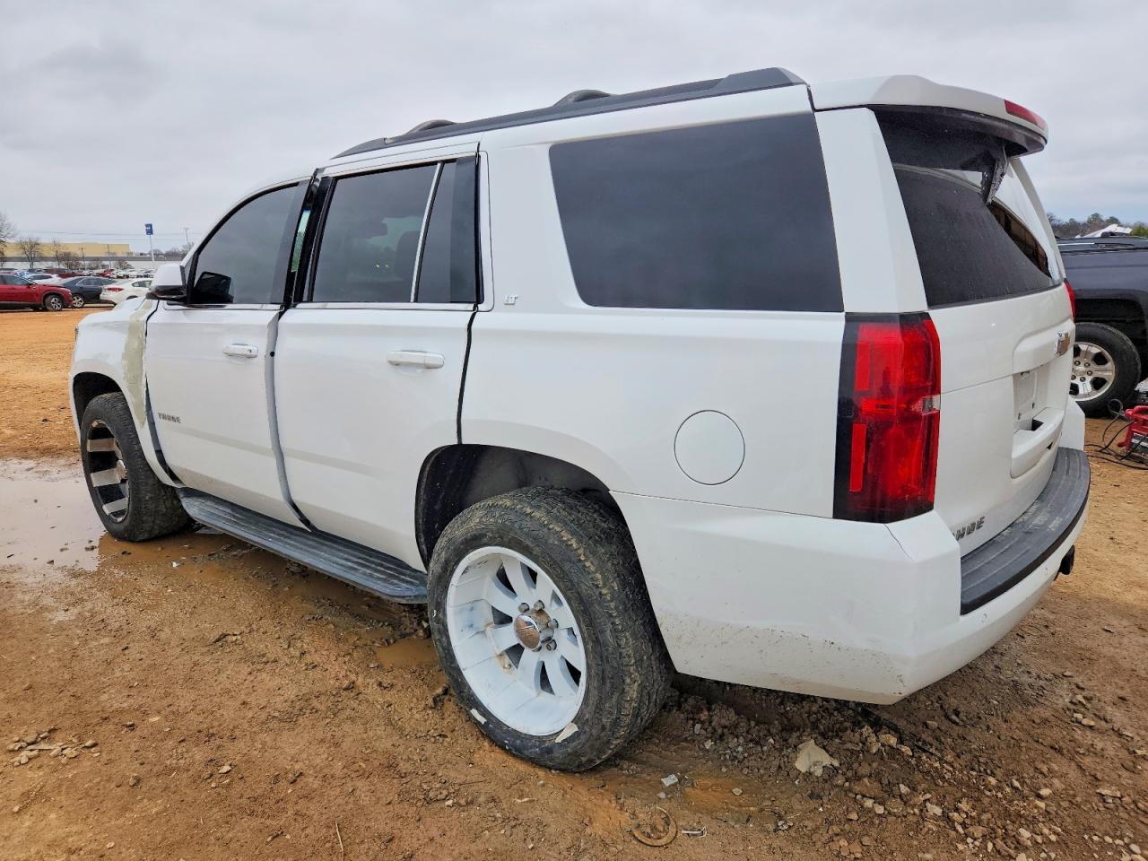 2017 CHEVROLET TAHOE C1500 LT photo 2