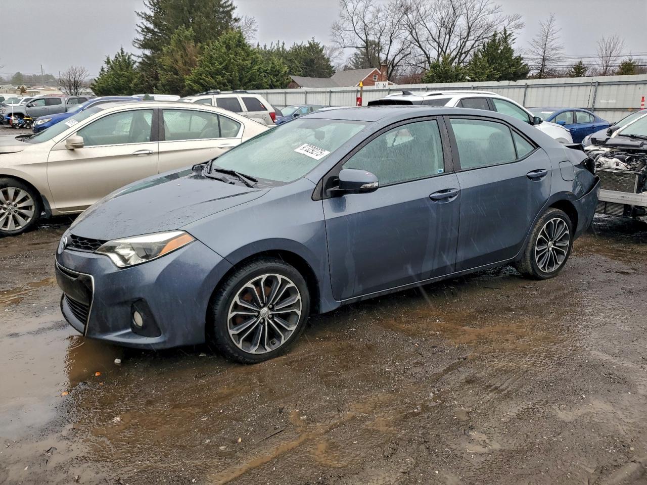 2015 TOYOTA COROLLA