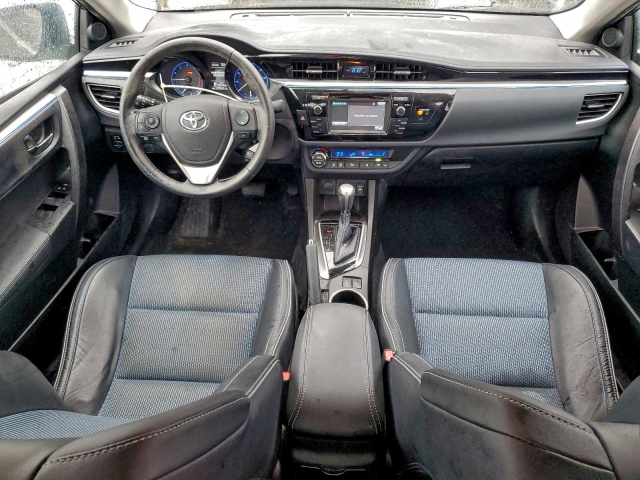 2015 TOYOTA COROLLA L photo 15