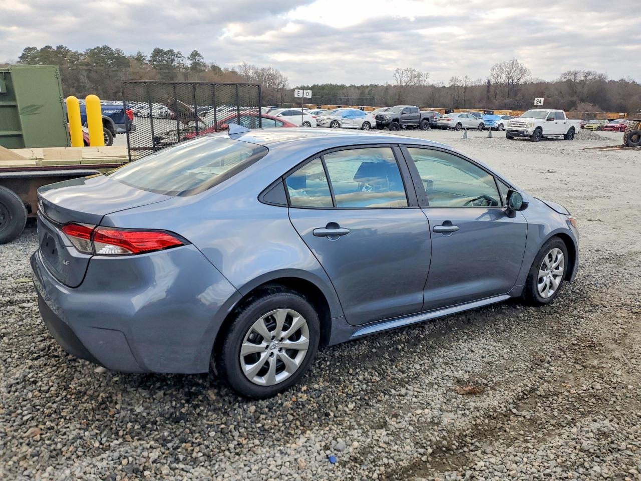 2025 TOYOTA COROLLA LE photo 5