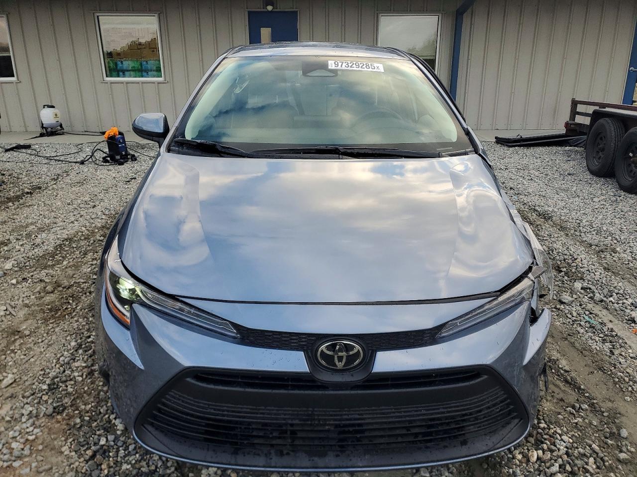 2025 TOYOTA COROLLA LE photo 9
