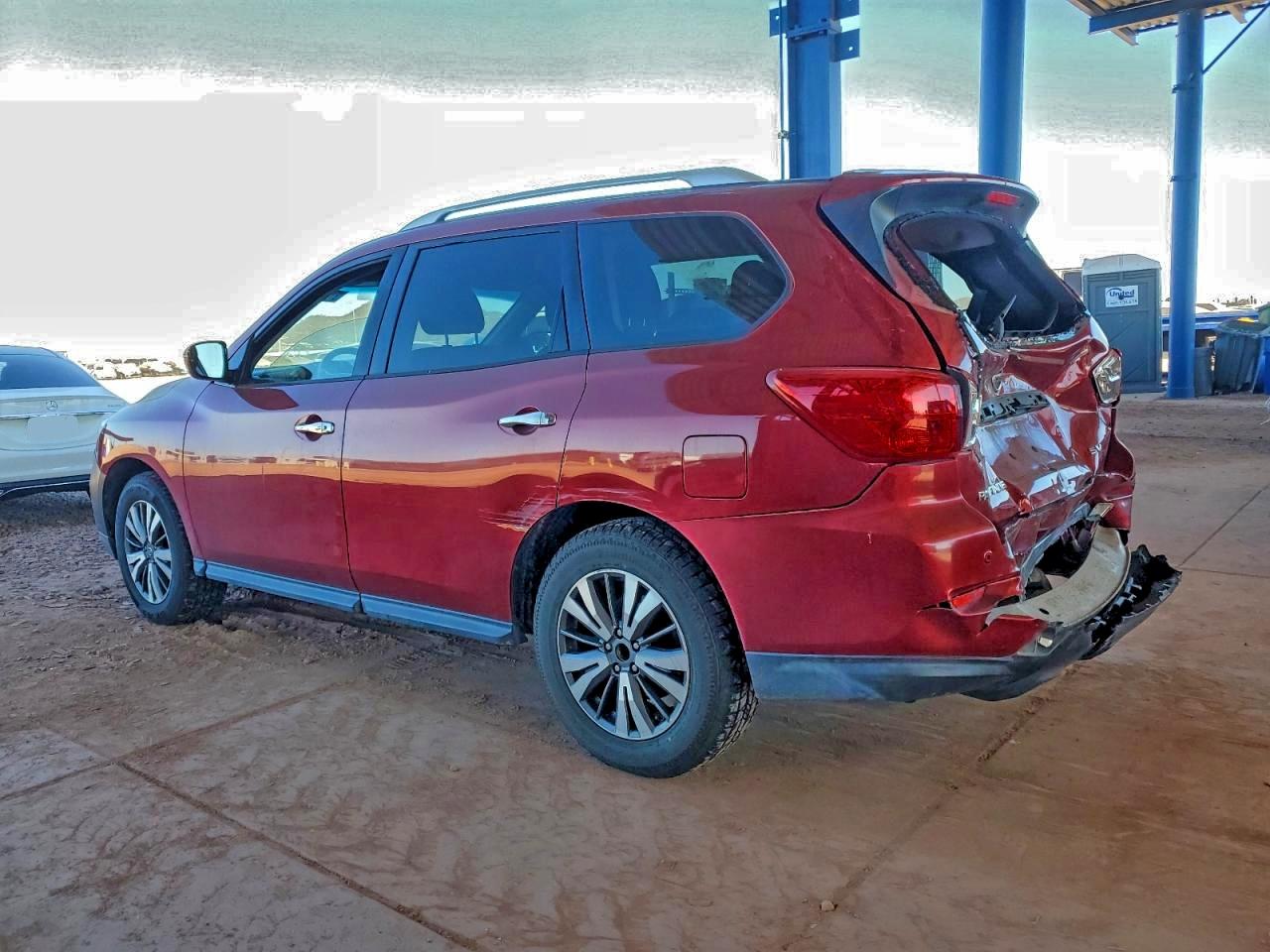 2017 NISSAN PATHFINDER S photo 2