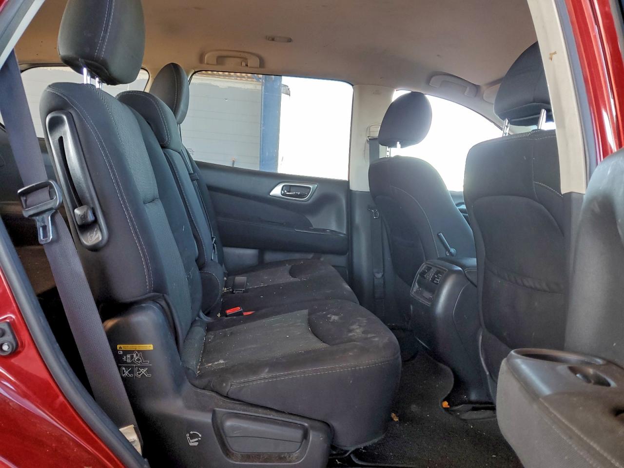 2017 NISSAN PATHFINDER S photo 11